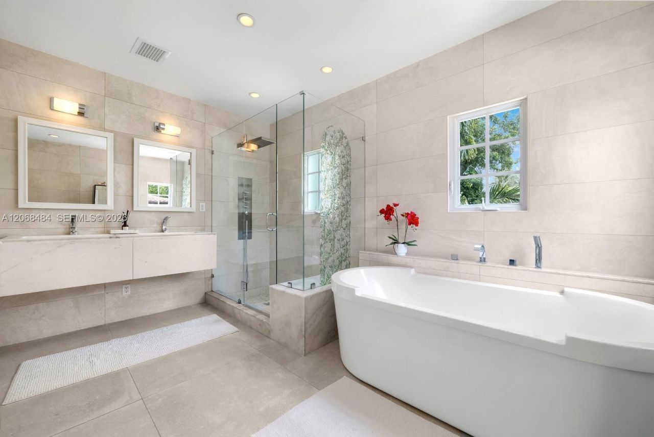 109 1st Dilido Ter, Miami Beach, FL 33139 Photo