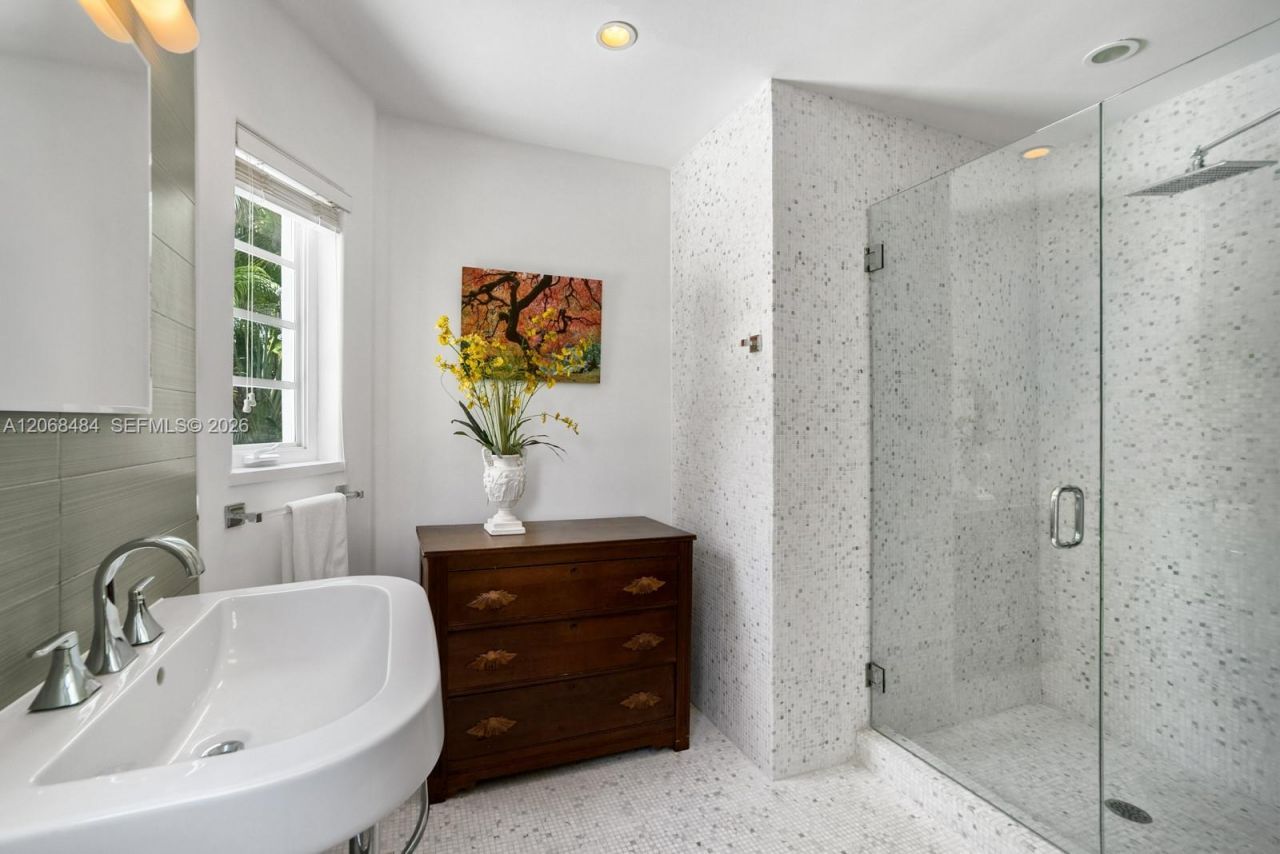 109 1st Dilido Ter, Miami Beach, FL 33139 Photo