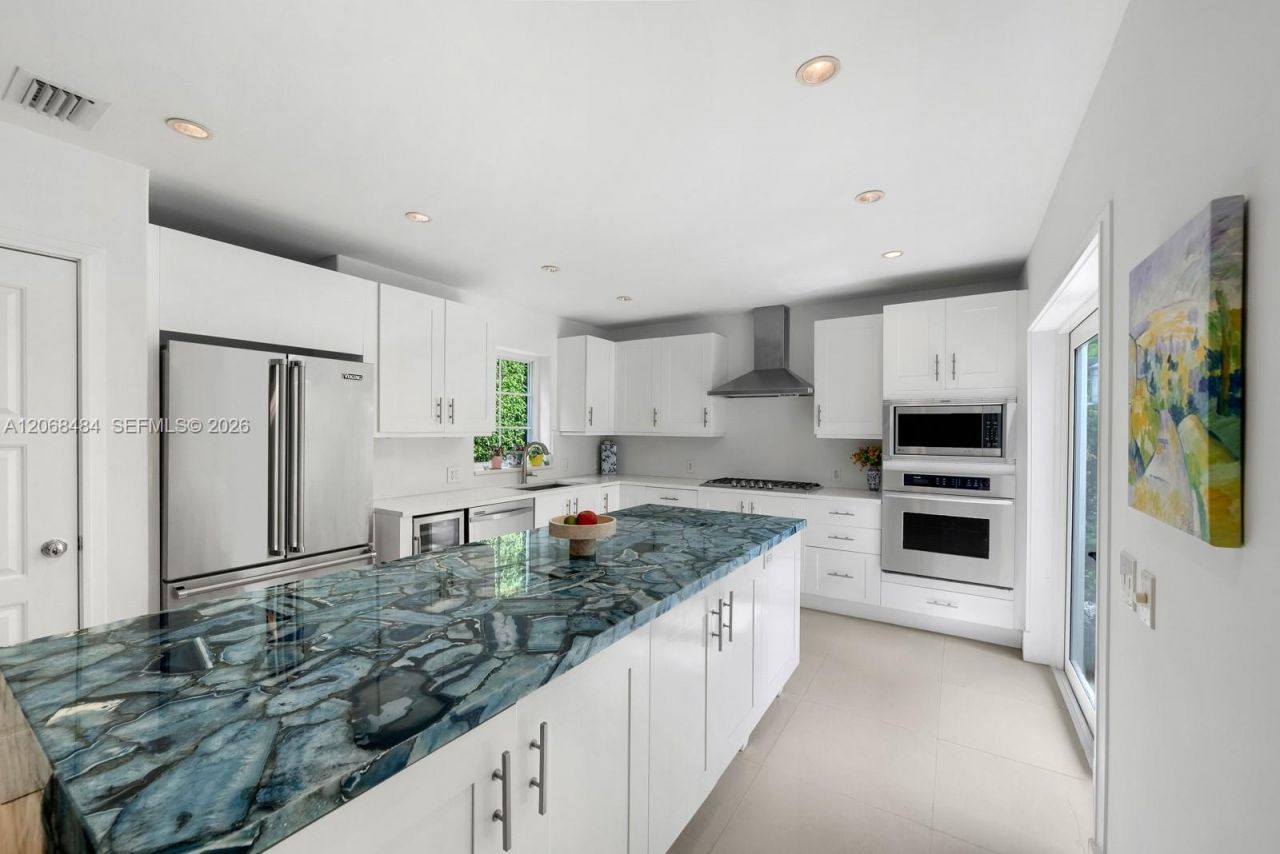 109 1st Dilido Ter, Miami Beach, FL 33139 Photo