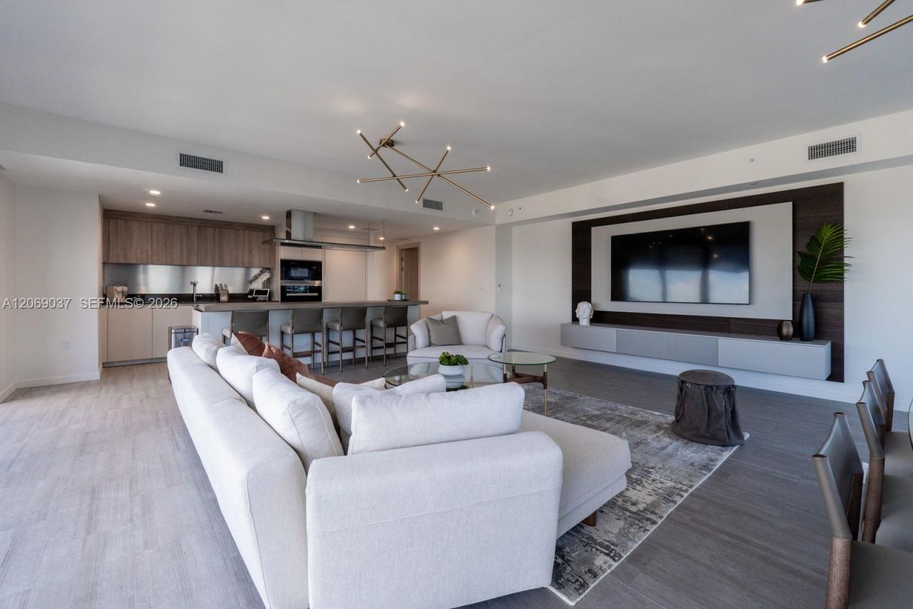 1000 Brickell Plz , Unit 4502, Miami, FL 33131 Photo