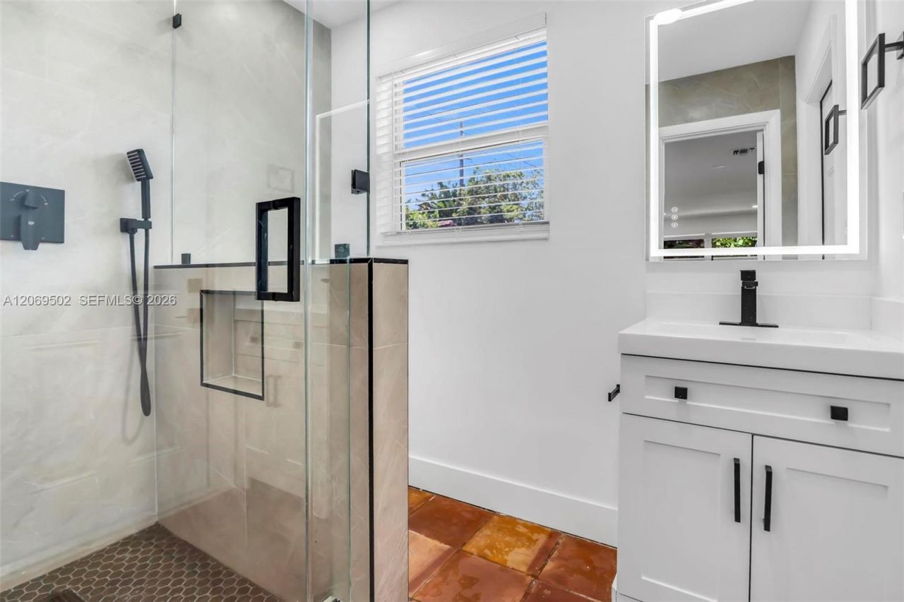 850 SW 12th Ct, Unit 850, Fort Lauderdale, FL 33315 Photo