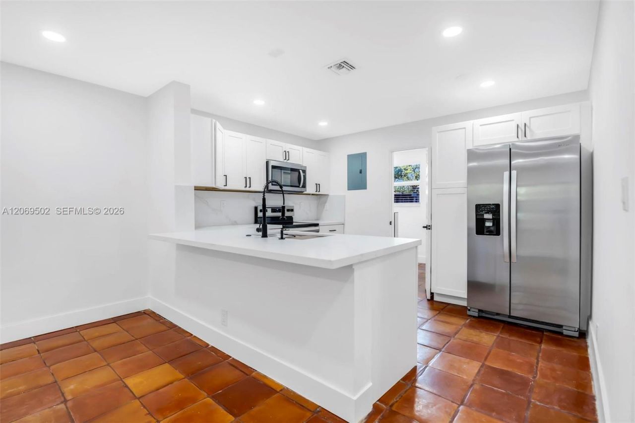 850 SW 12th Ct, Unit 850, Fort Lauderdale, FL 33315 Photo