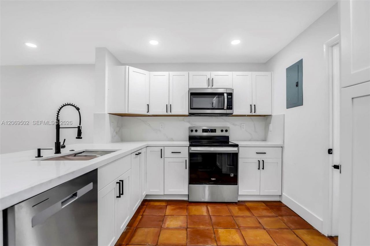 850 SW 12th Ct, Unit 850, Fort Lauderdale, FL 33315 Photo