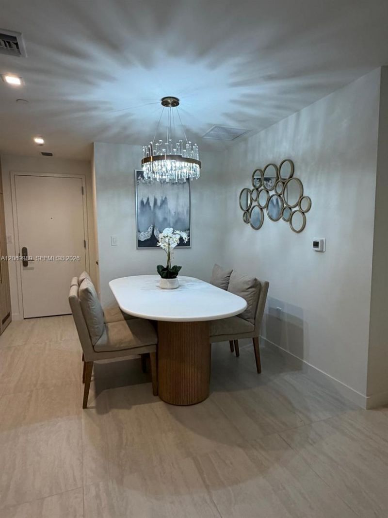 77 SE 5 St , Unit 2008, Miami, FL 33131 Photo