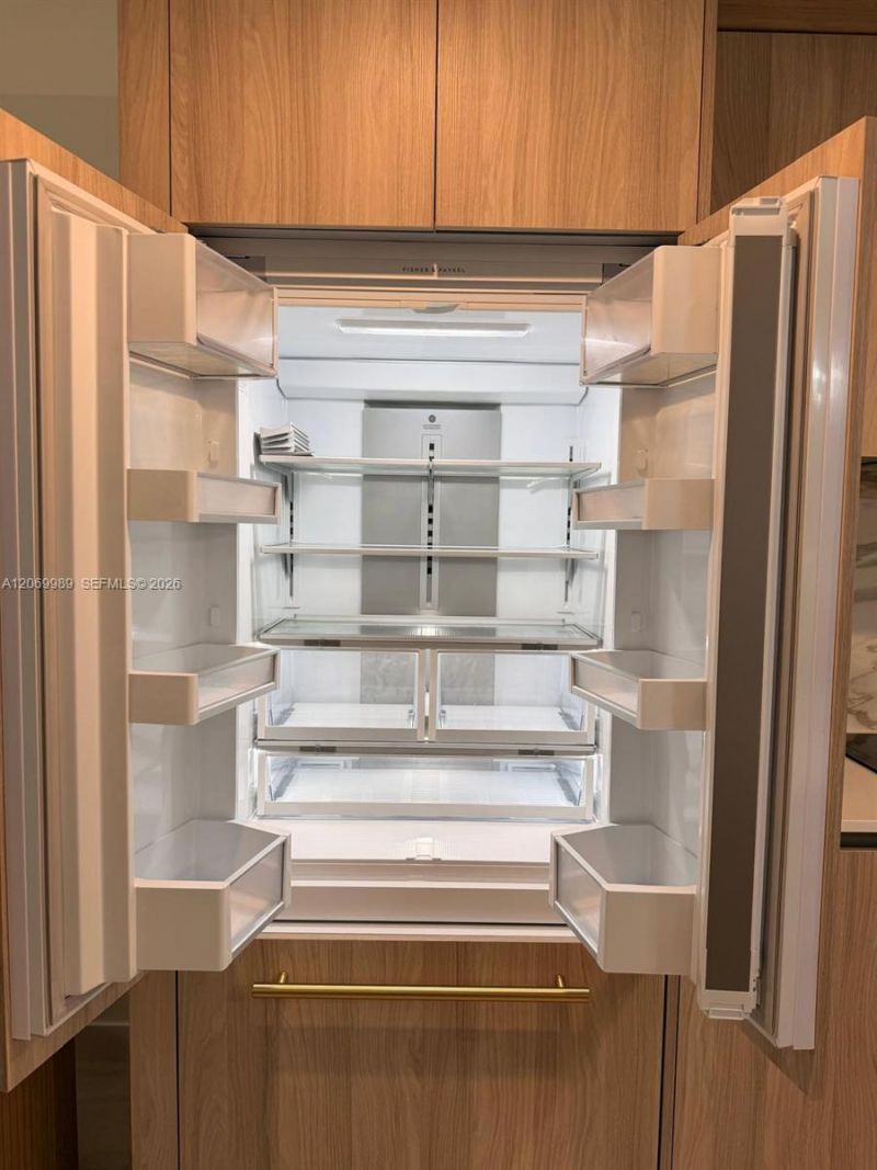 77 SE 5 St , Unit 2008, Miami, FL 33131 Photo