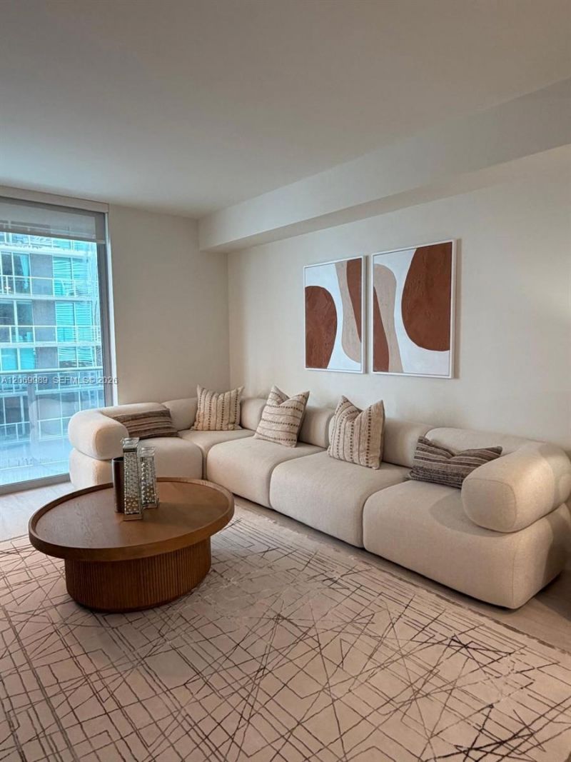 77 SE 5 St , Unit 2008, Miami, FL 33131 Photo