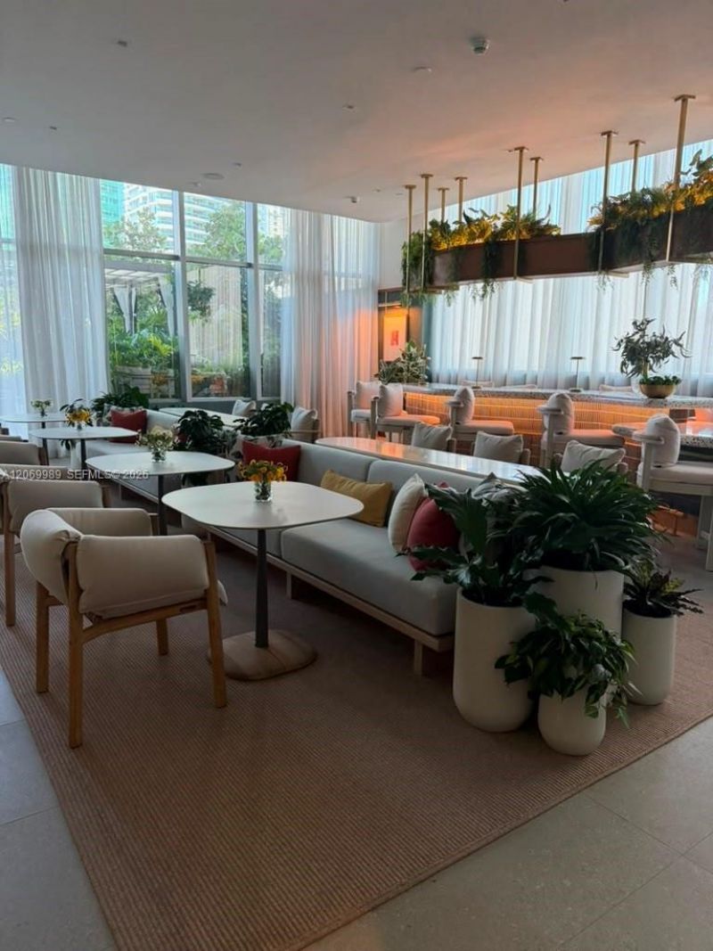 77 SE 5 St , Unit 2008, Miami, FL 33131 Photo