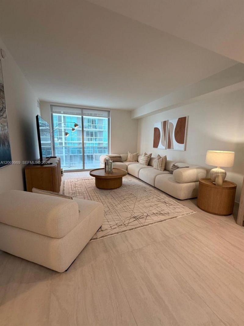 77 SE 5 St , Unit 2008, Miami, FL 33131 Photo