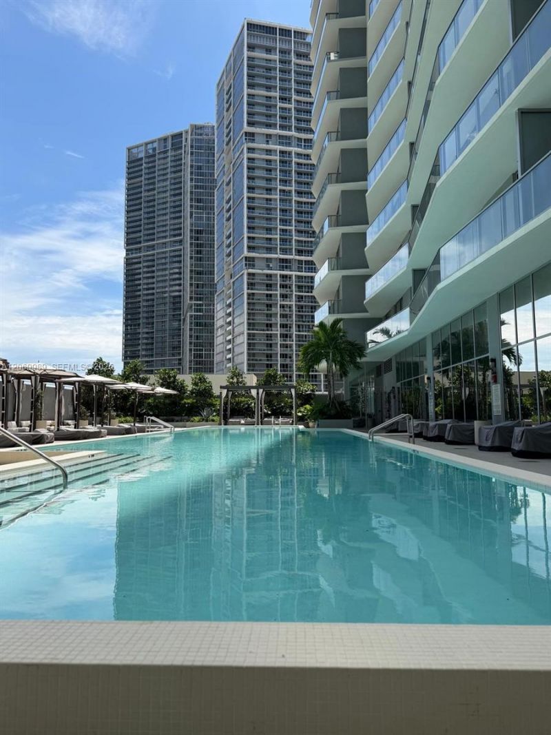 77 SE 5 St , Unit 2008, Miami, FL 33131 Photo