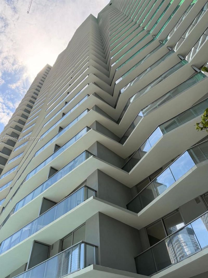 77 SE 5 St , Unit 2008, Miami, FL 33131 Photo