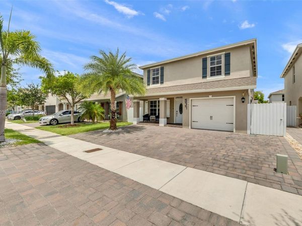 537 NE 6th Ct , Florida City, FL 33034