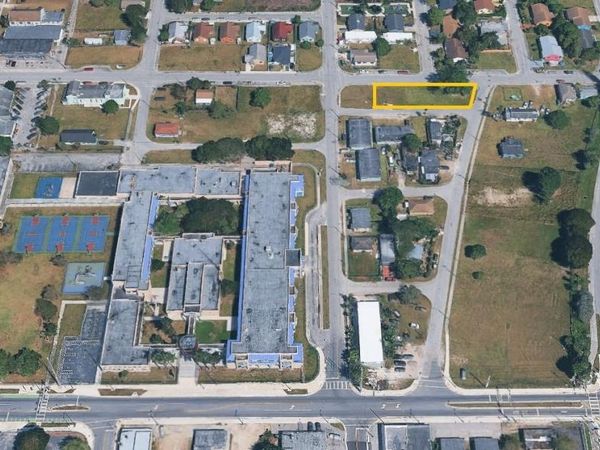 321 SW 6 street , Homestead, FL 33030