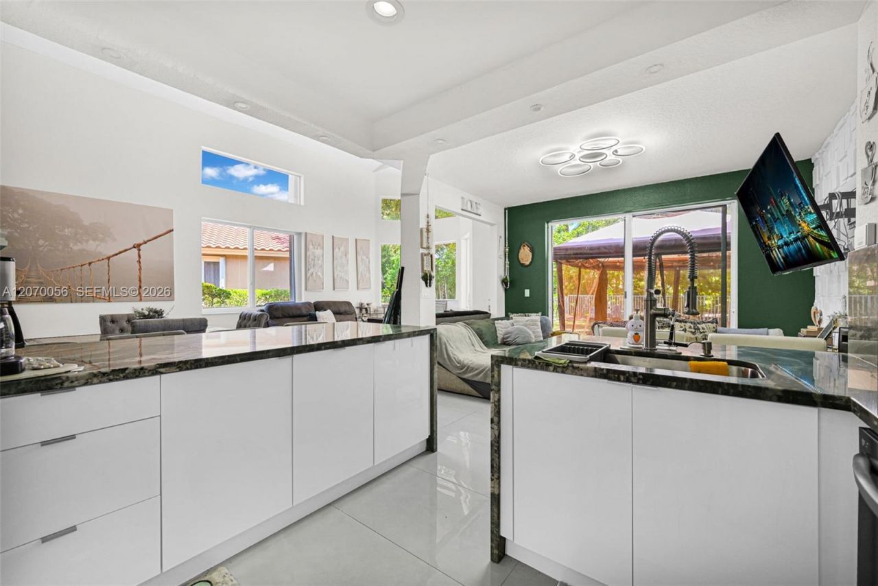 5691 NW 125th Ave, Coral Springs, FL 33076 Photo