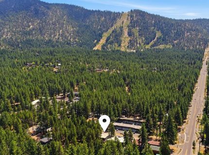 3673 Spruce Ave, South Lake Tahoe, CA 96150 Photo