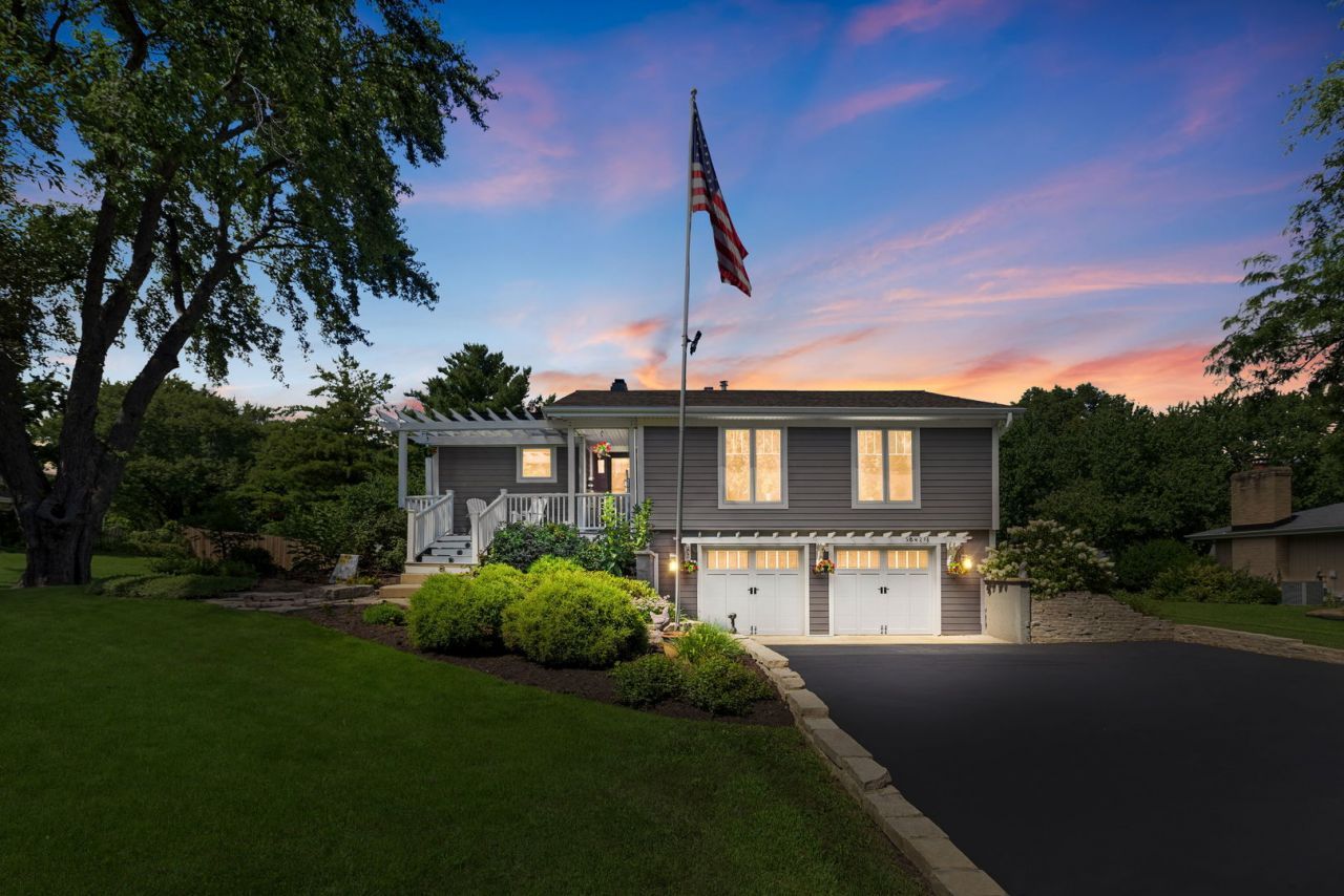 38w274 Bernice Drive, Saint Charles, IL 60174 Main Photo