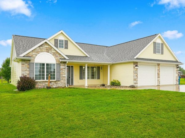 4564 CR 35, Auburn, IN 46706