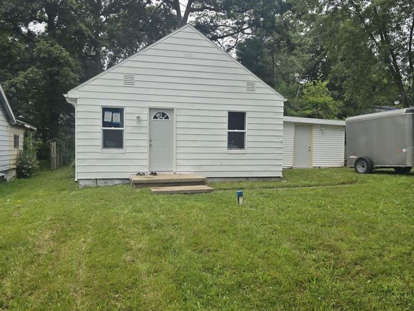 19947 Kelly Street, South Bend, IN 46637