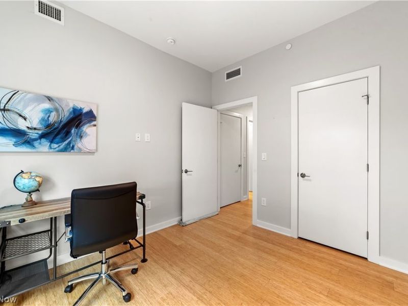 2044 Random Road, Unit 101, Cleveland, OH 44106 Photo 26