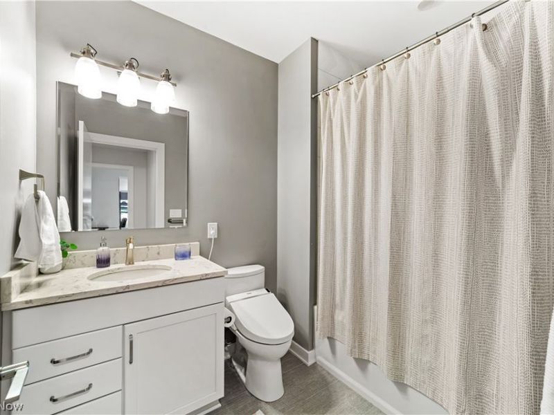 2044 Random Road, Unit 101, Cleveland, OH 44106 Photo 27