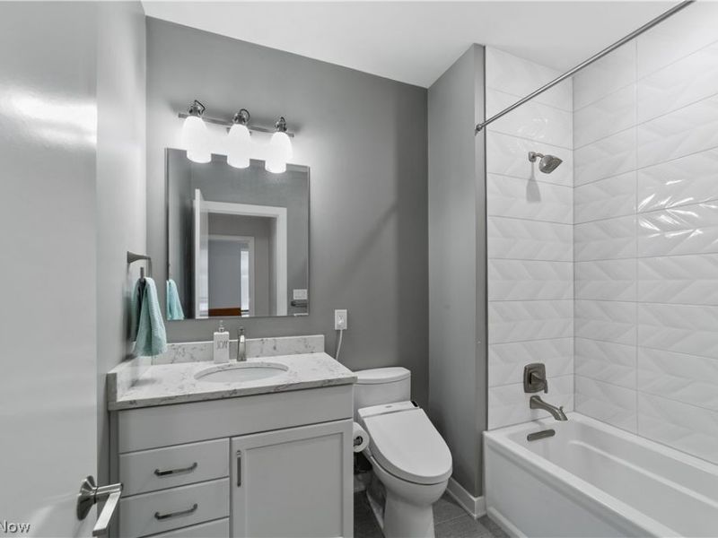 2044 Random Road, Unit 101, Cleveland, OH 44106 Photo 37