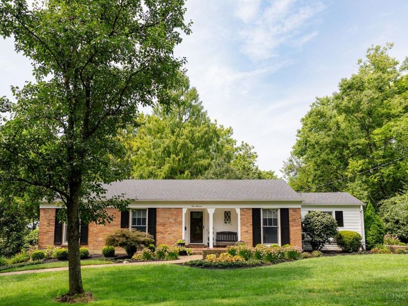 100 Fieldstone Drive, Terrace Park, OH 45174 Photo 2
