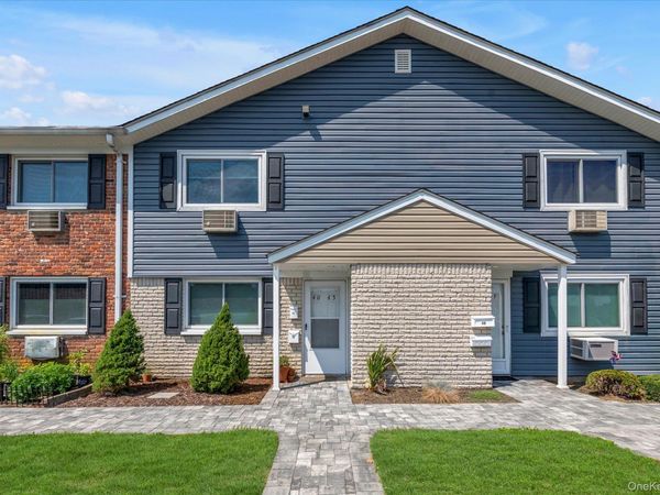 40 W 4th Street , Unit 46, Patchogue, NY 11772