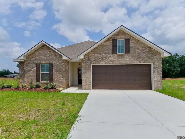 207 Foggy Ln, Lafayette, LA 70507