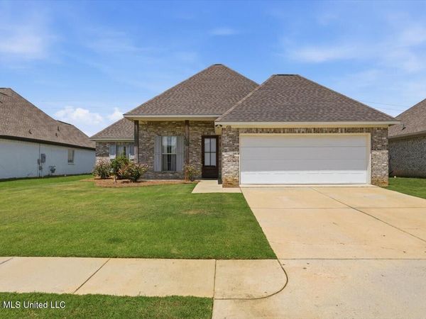 406 E Buttonwood Lane, Canton, MS 39046
