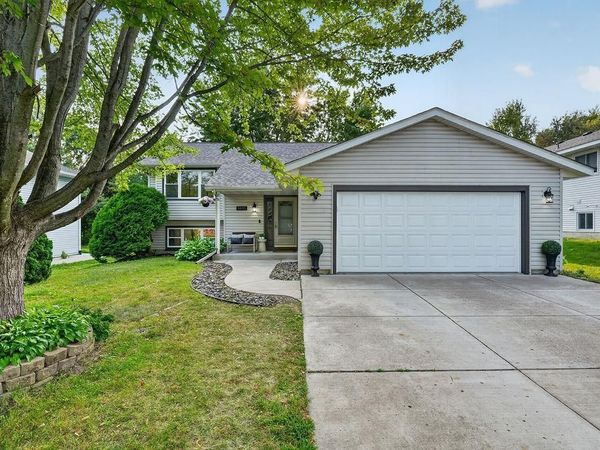 2635 Hydram Avenue N, Oakdale, MN 55128
