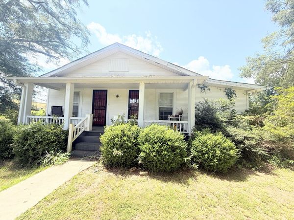 133 State Highway 366, Golden, MS 38847