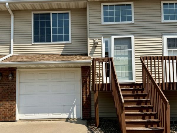 1450 Easton Lane , North Liberty, IA 52317