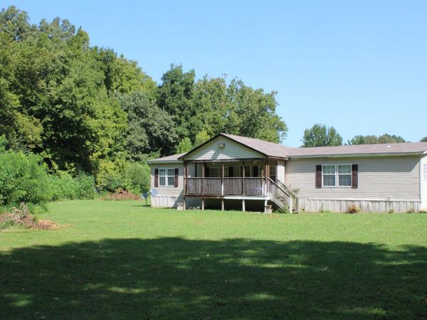 1036 HUFFMAN RD, Brighton, TN 38011