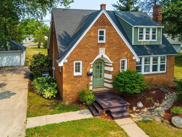 813 WESTERN AVENUE, Mosinee, WI 54455