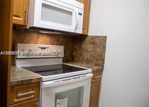 5501 NW 7th St , Unit E204, Miami, FL 33126 Photo