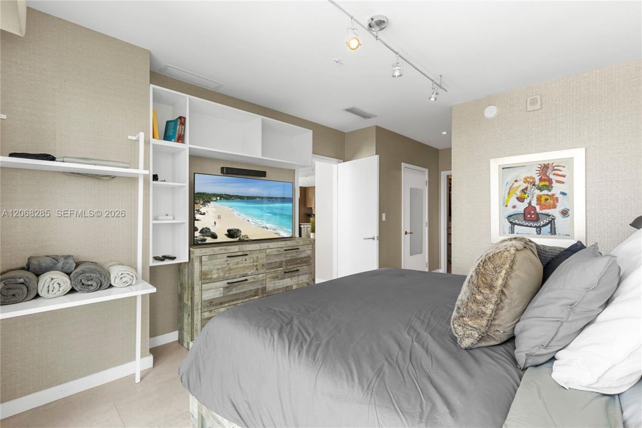 1600 SW 1st Ave , Unit 1202, Miami, FL 33129 Photo