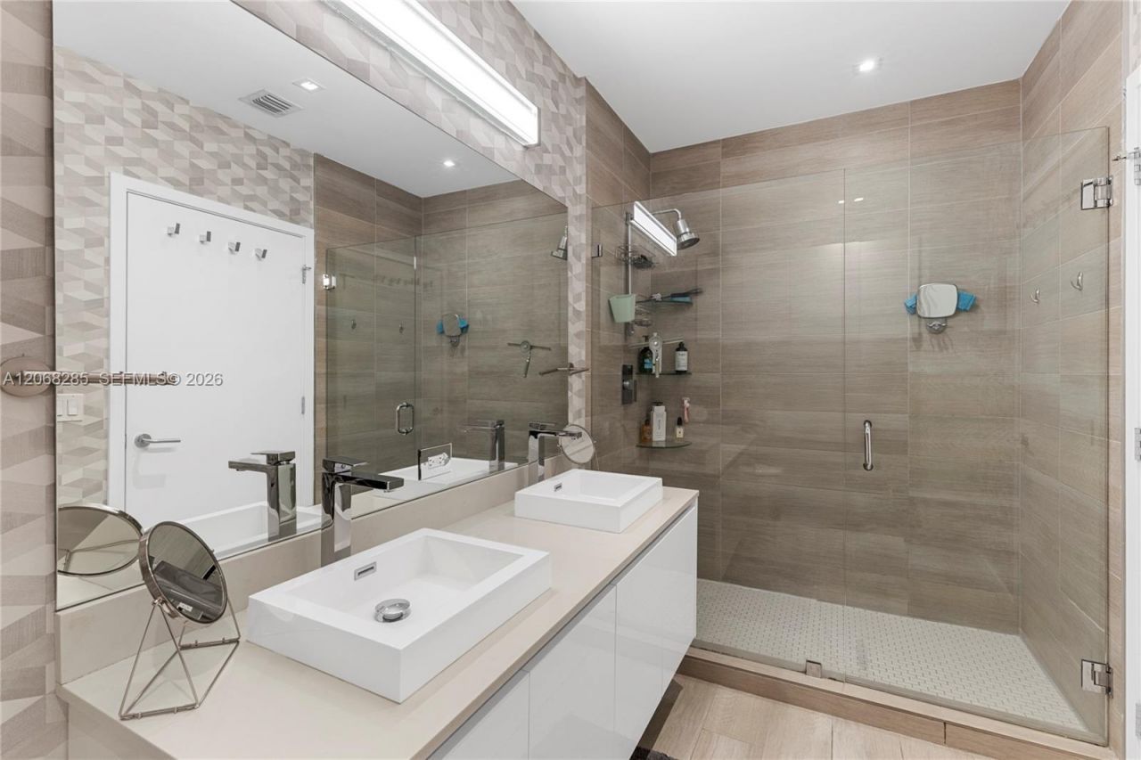 1600 SW 1st Ave , Unit 1202, Miami, FL 33129 Photo
