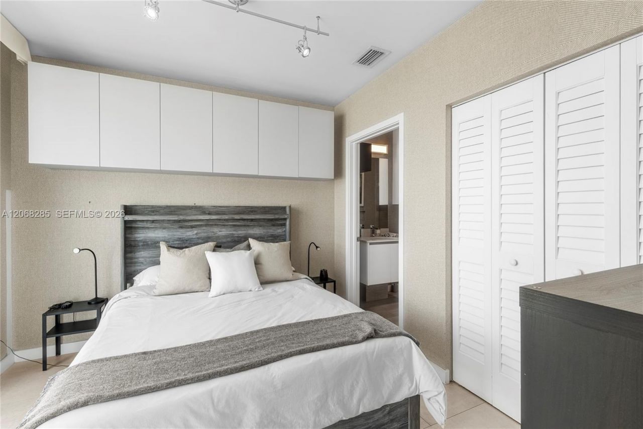 1600 SW 1st Ave , Unit 1202, Miami, FL 33129 Photo