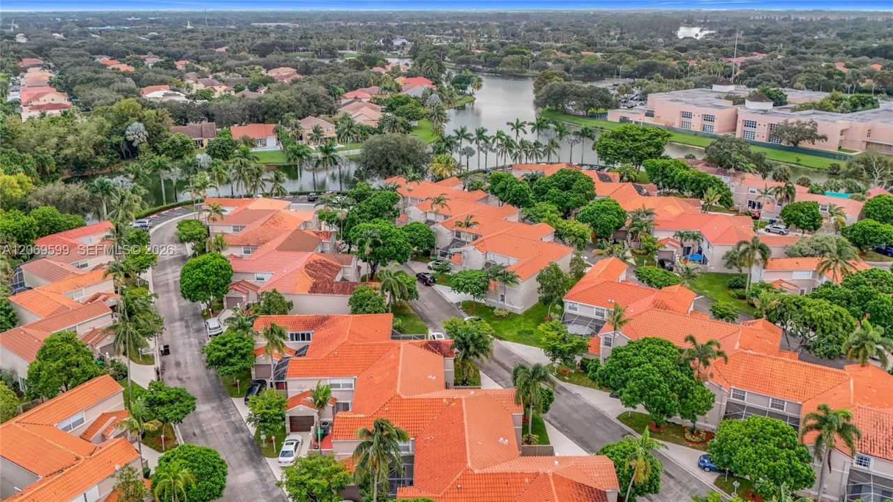 10977 Long Boat Dr , Unit 10977, Cooper City, FL 33026 Photo