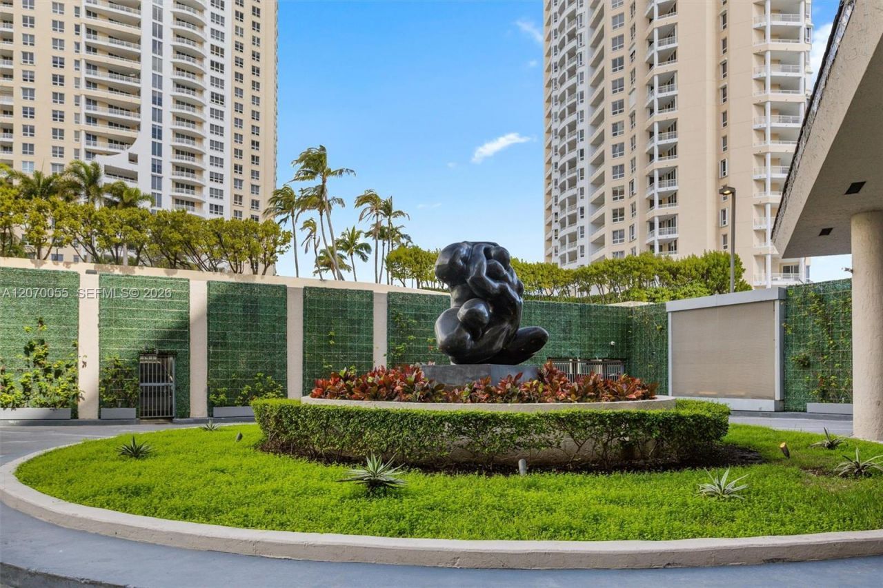 540 Brickell Key Dr , Unit 1519, Miami, FL 33131 Photo