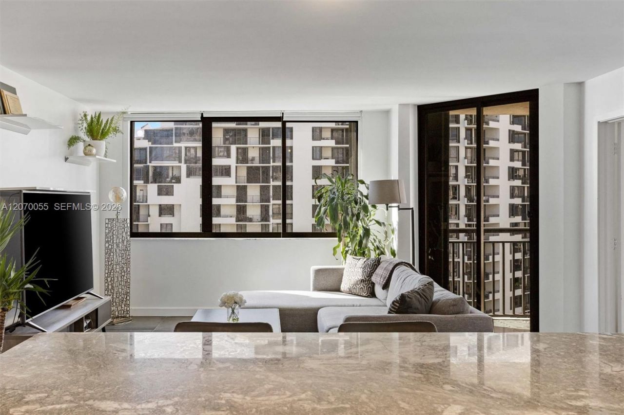 540 Brickell Key Dr , Unit 1519, Miami, FL 33131 Photo