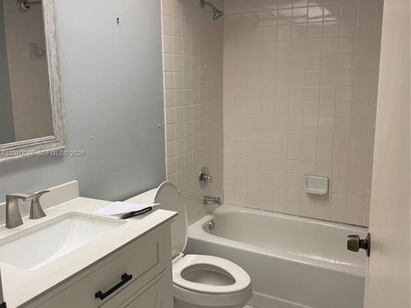 2255 SE 27th Dr , Unit 102-E, Homestead, FL 33035