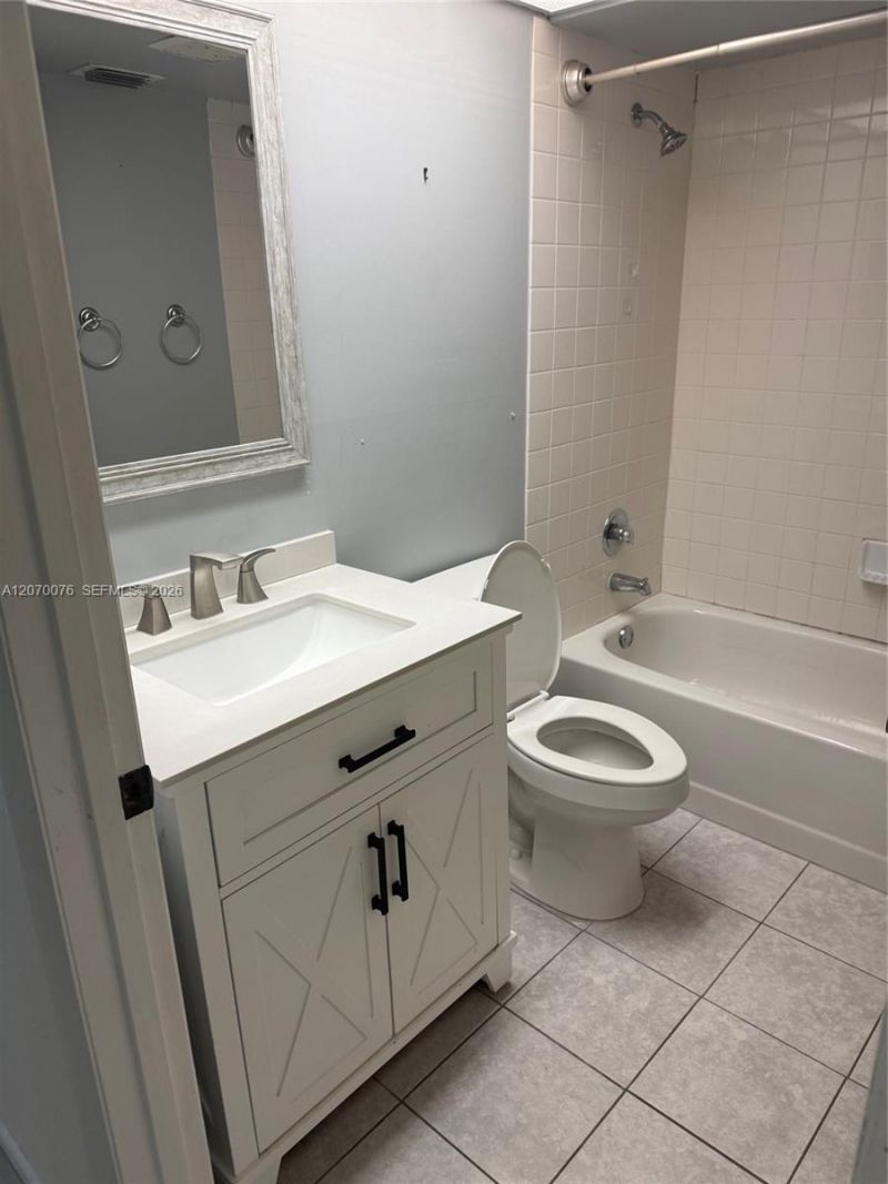 2255 SE 27th Dr , Unit 102-E, Homestead, FL 33035 Photo