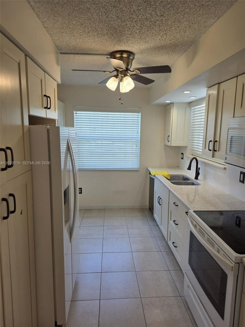 2255 SE 27th Dr , Unit 102-E, Homestead, FL 33035 Photo