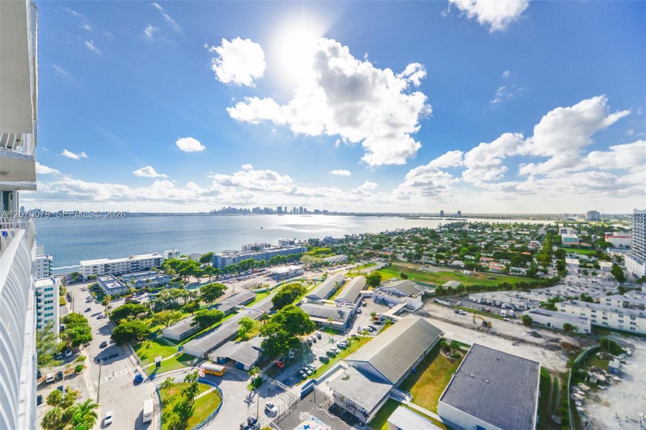 7601 E Treasure Dr , Unit PH103, North Bay Village, FL 33141 Photo