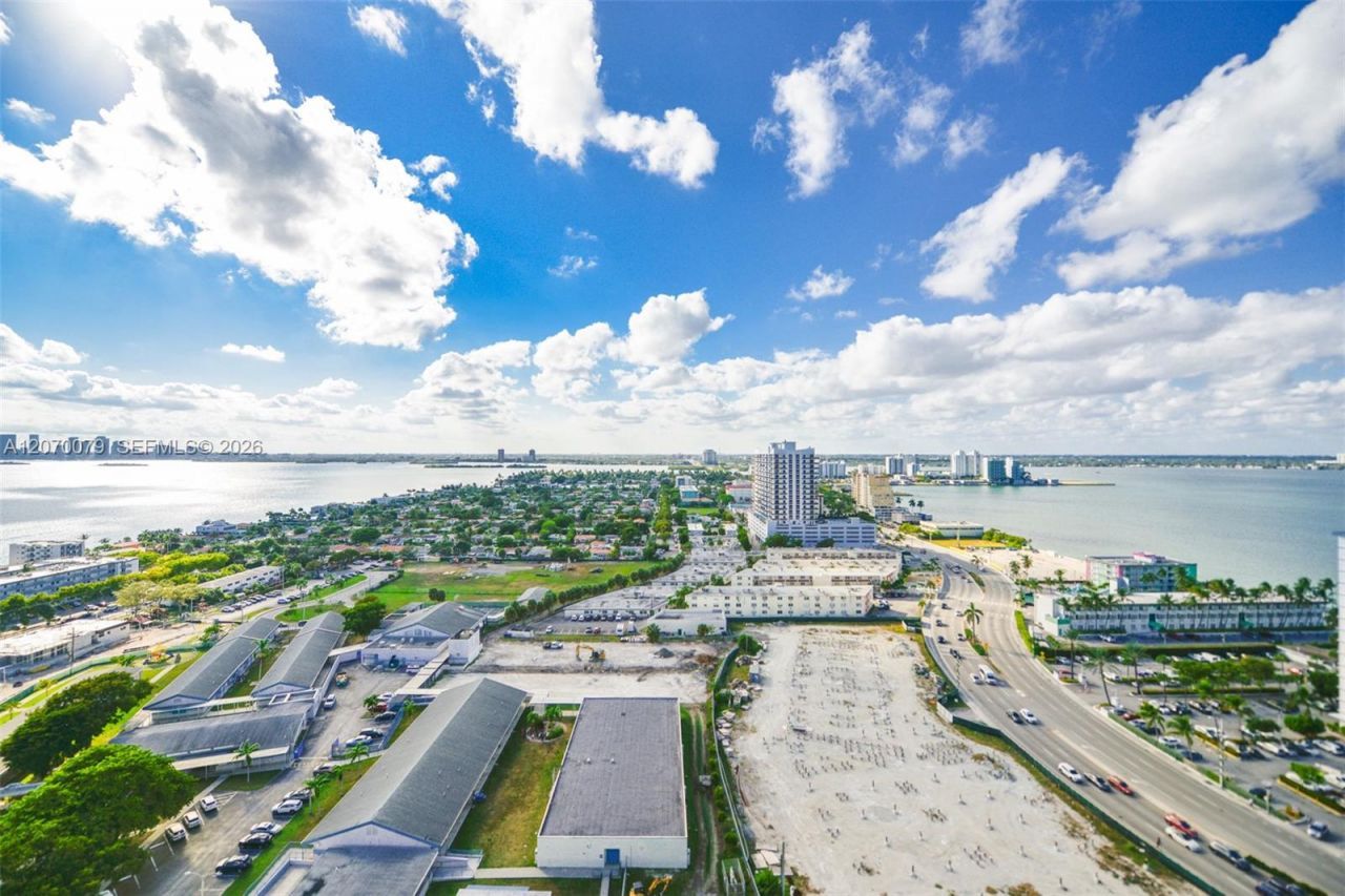 7601 E Treasure Dr , Unit PH103, North Bay Village, FL 33141 Photo