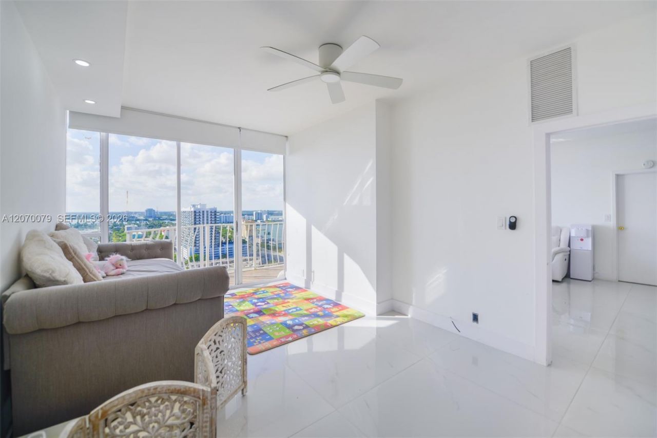7601 E Treasure Dr , Unit PH103, North Bay Village, FL 33141 Photo