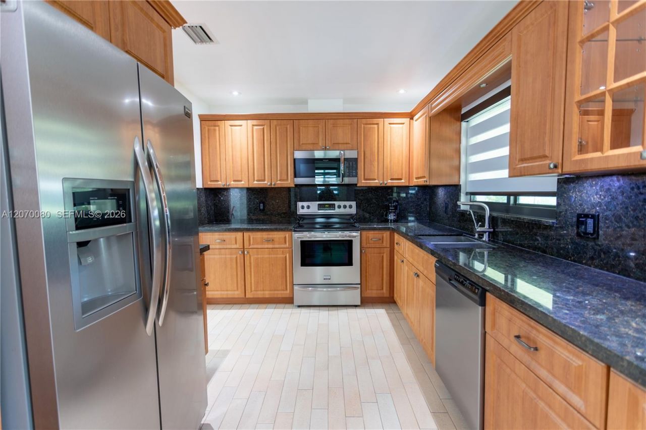 4010 Johnson St , Hollywood, FL 33021 Photo