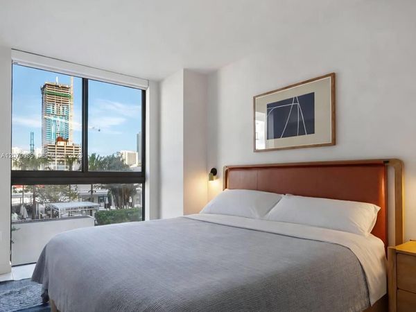11 NE 6th , Unit 1210, Miami, FL 33132