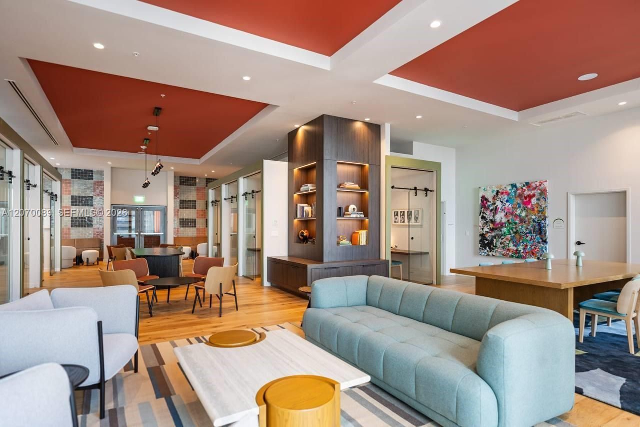 11 NE 6th , Unit 1210, Miami, FL 33132 Photo