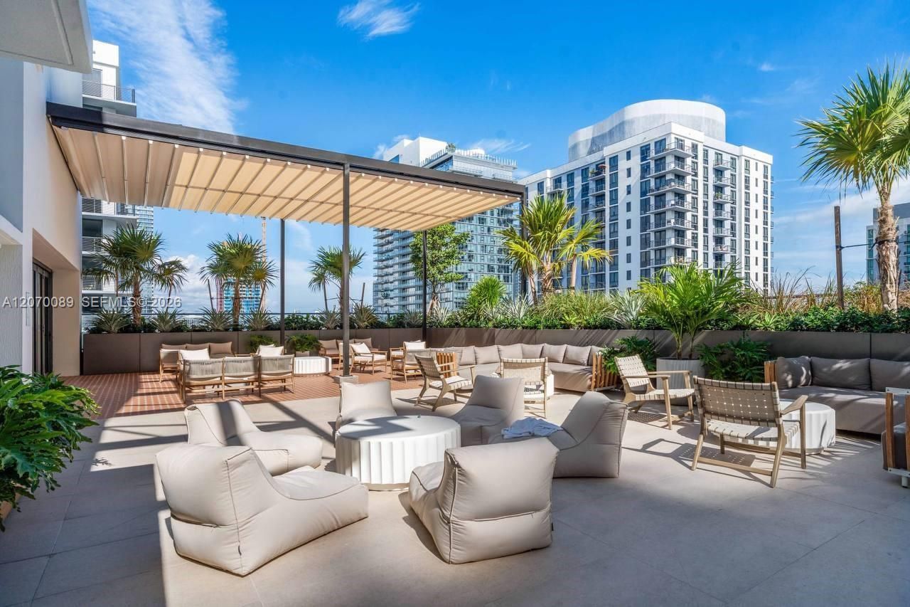 11 NE 6th , Unit 1210, Miami, FL 33132 Photo